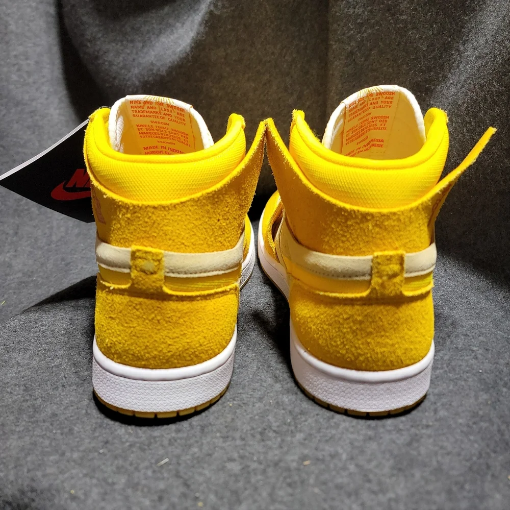 NEW Nike Air Jordan 1 Zoom COMFORT 2 'Yellow Ochre' - Picture 2 of 10